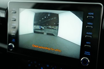 https://vehicle-cdn.autoleague.cloud/30641_U513269_20.jpg