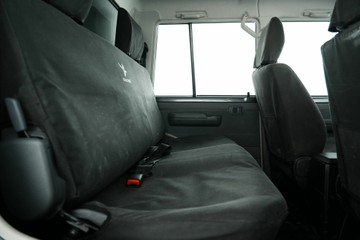https://vehicle-cdn.autoleague.cloud/30641_U513274_12.jpg