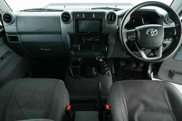 https://vehicle-cdn.autoleague.cloud/30641_U513274_13.jpg