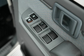 https://vehicle-cdn.autoleague.cloud/30641_U513274_15.jpg