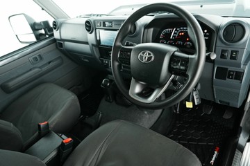 https://vehicle-cdn.autoleague.cloud/30641_U513274_16.jpg