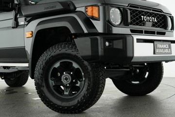 https://vehicle-cdn.autoleague.cloud/30641_U513274_2.jpg