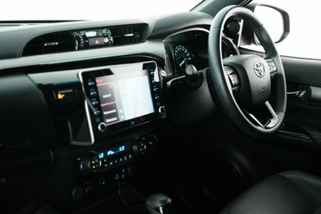 https://vehicle-cdn.autoleague.cloud/30641_U513276_25.jpg