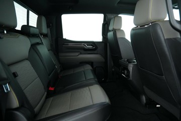 https://vehicle-cdn.autoleague.cloud/30641_U513286_12.jpg