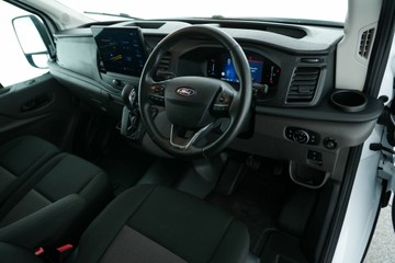 https://vehicle-cdn.autoleague.cloud/30641_U513287_14.jpg
