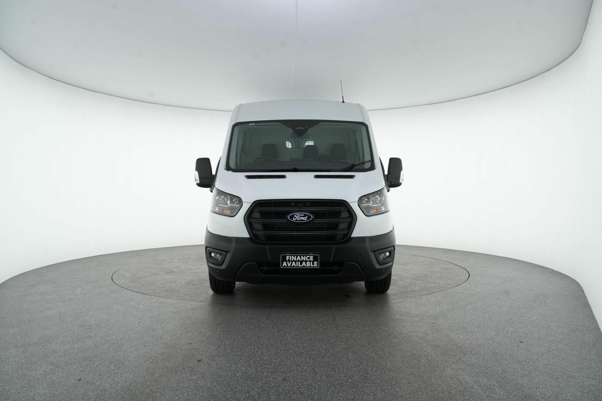 Ford Transit image 3