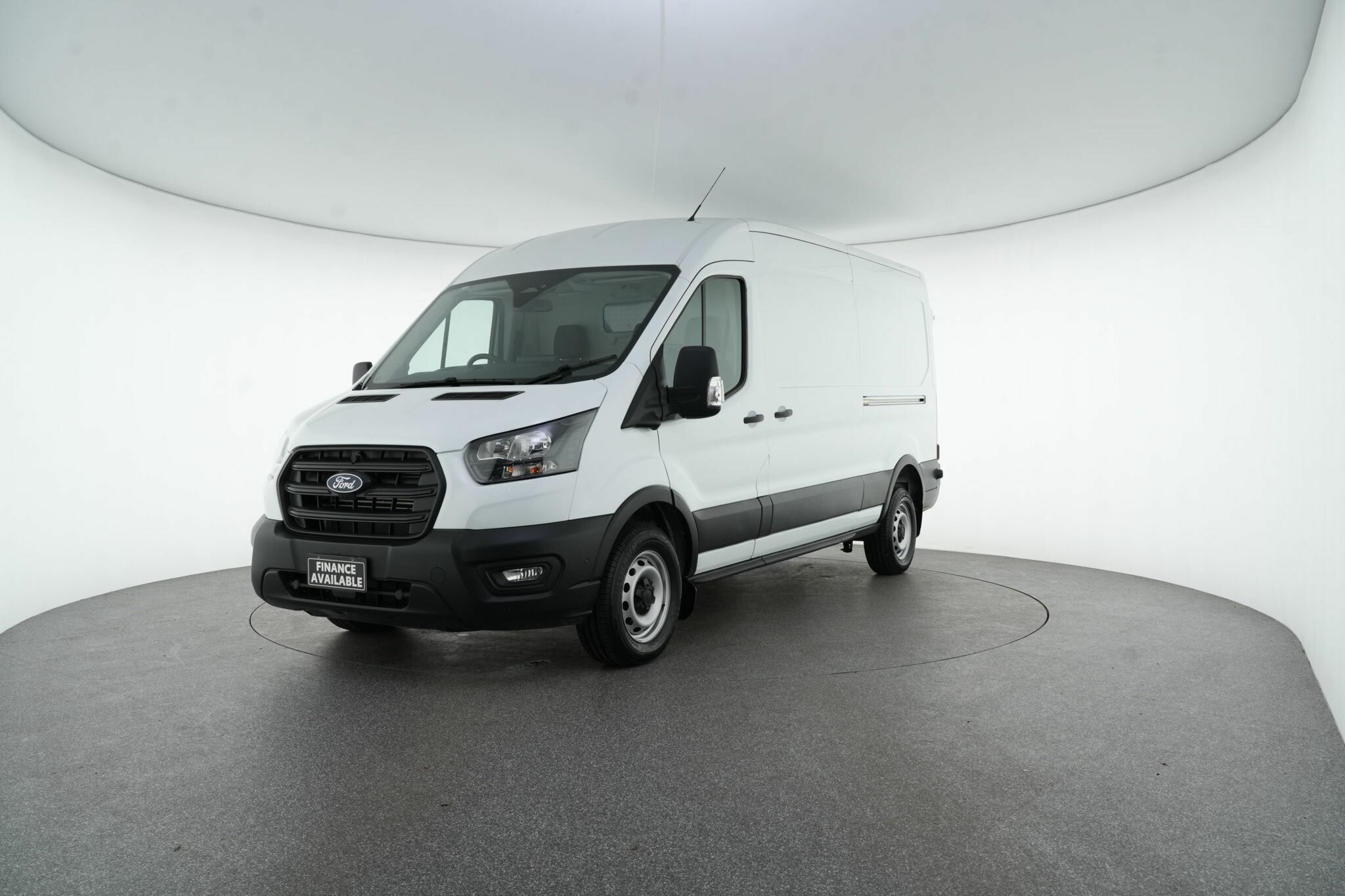 Ford Transit image 4