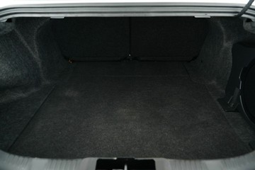 https://vehicle-cdn.autoleague.cloud/30641_U513289_10.jpg