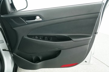 https://vehicle-cdn.autoleague.cloud/30641_U513293_23.jpg
