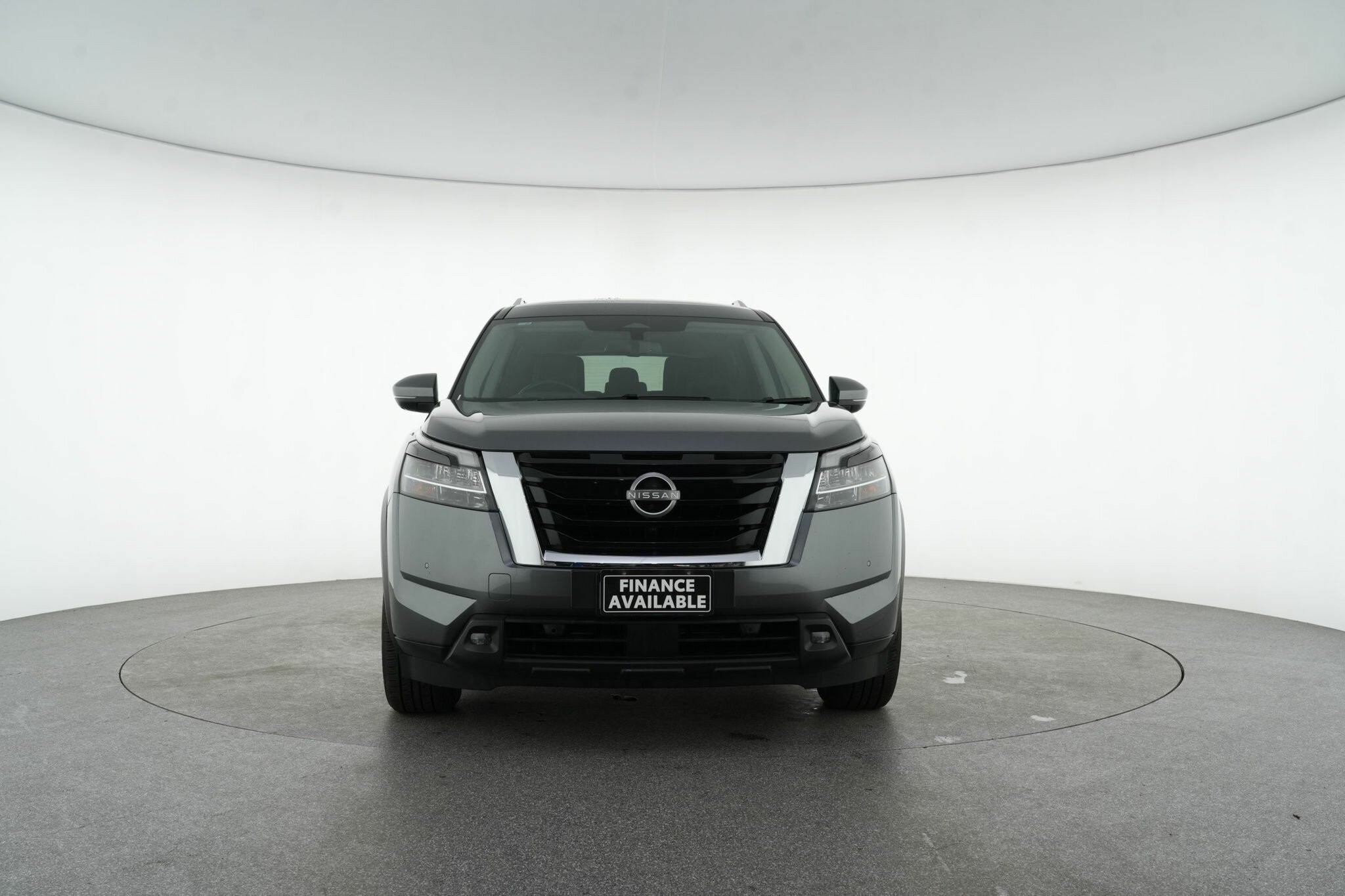 Nissan Pathfinder image 3