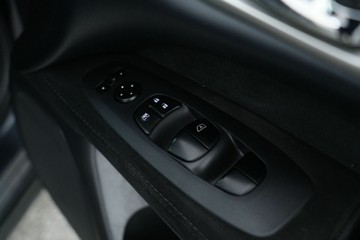 https://vehicle-cdn.autoleague.cloud/30641_U513301_16.jpg