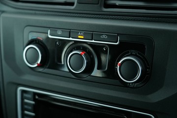 https://vehicle-cdn.autoleague.cloud/30641_U513314_23.jpg