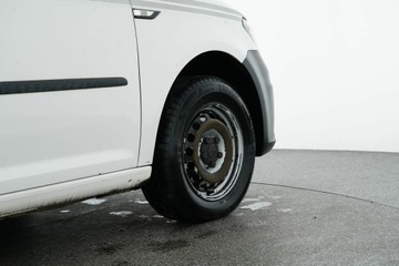 https://vehicle-cdn.autoleague.cloud/30641_U513314_8.jpg