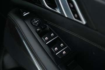 https://vehicle-cdn.autoleague.cloud/30641_U513319_15.jpg