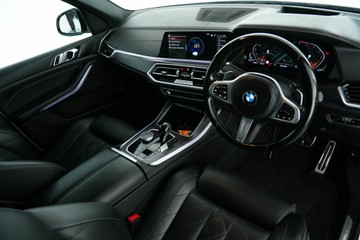 https://vehicle-cdn.autoleague.cloud/30641_U513319_17.jpg