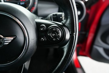 https://vehicle-cdn.autoleague.cloud/30641_U513320_18.jpg