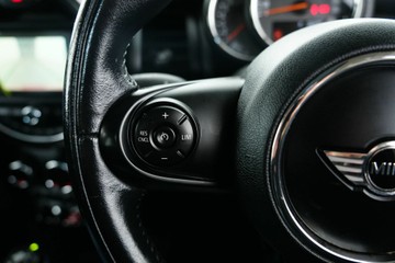 https://vehicle-cdn.autoleague.cloud/30641_U513320_20.jpg
