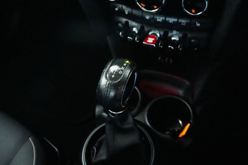 https://vehicle-cdn.autoleague.cloud/30641_U513320_24.jpg
