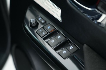 https://vehicle-cdn.autoleague.cloud/30641_U513321_14.jpg