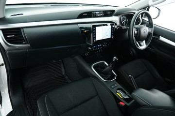 https://vehicle-cdn.autoleague.cloud/30641_U513321_24.jpg