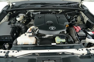 https://vehicle-cdn.autoleague.cloud/30641_U513321_28.jpg
