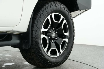 https://vehicle-cdn.autoleague.cloud/30641_U513321_9.jpg