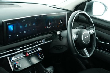 https://vehicle-cdn.autoleague.cloud/30641_U513324_25.jpg