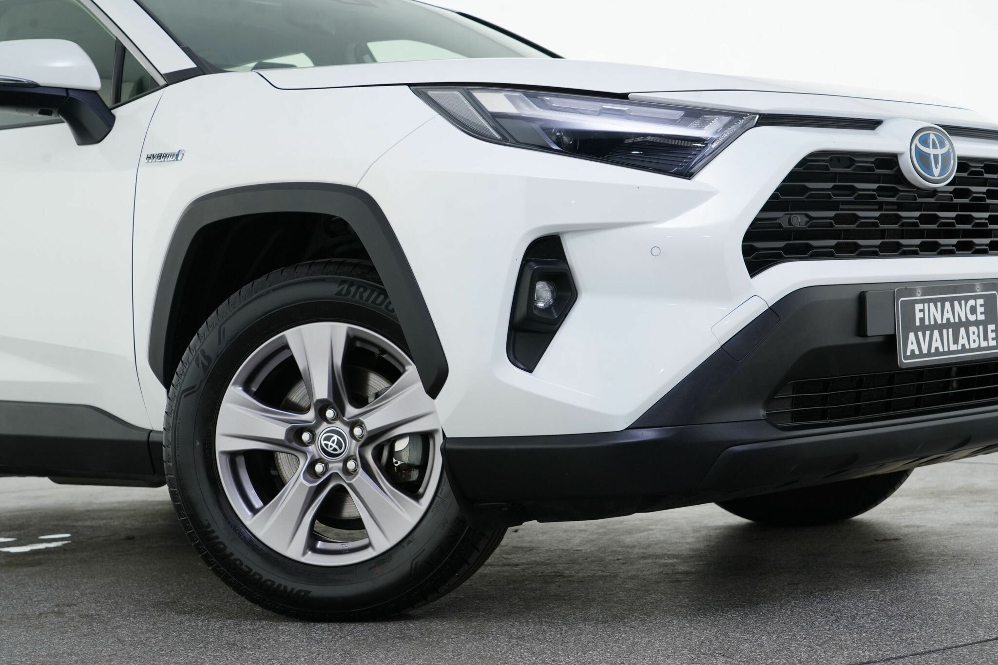 Toyota Rav4 image 2