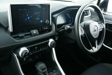https://vehicle-cdn.autoleague.cloud/30641_U513325_28.jpg