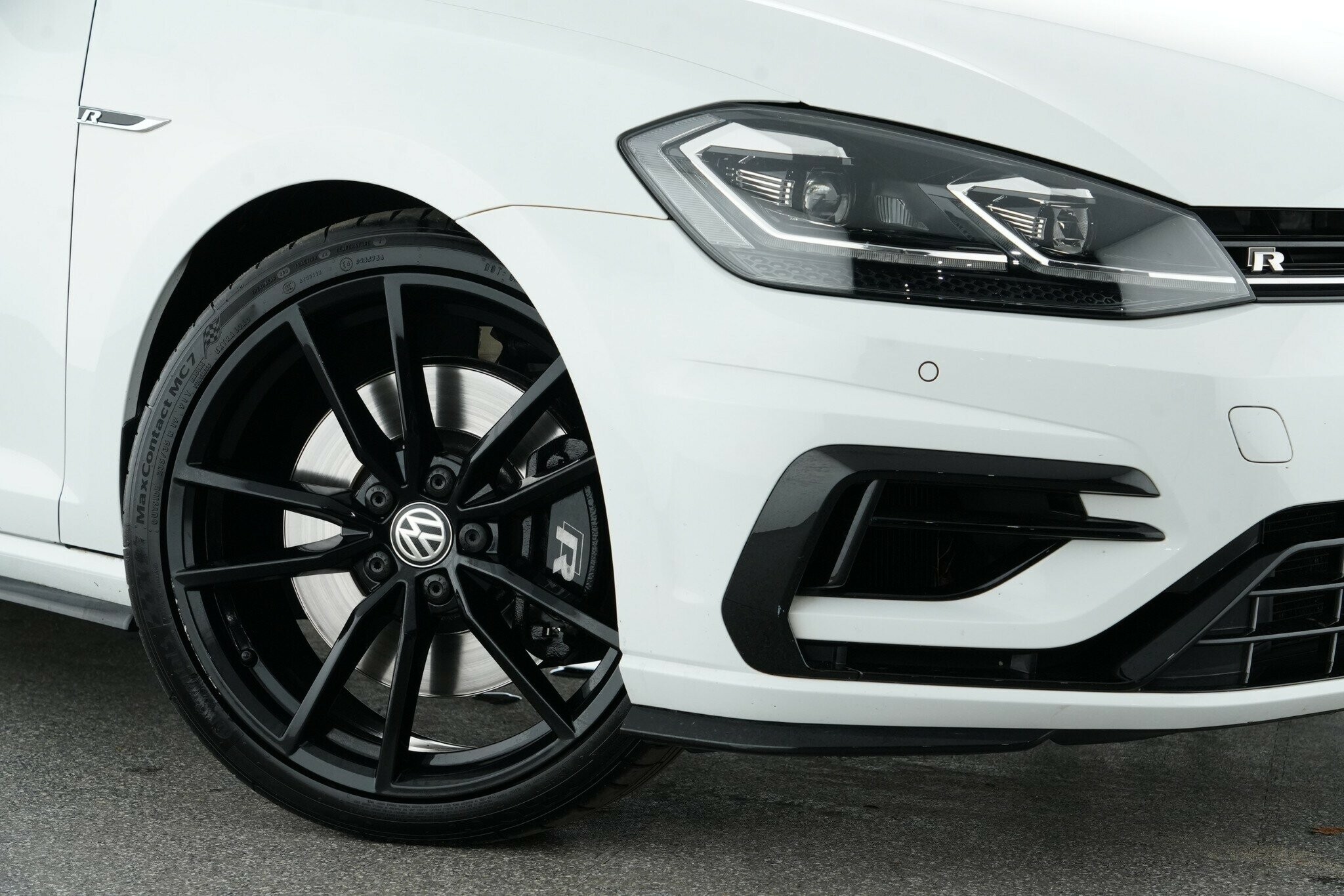 Volkswagen Golf image 2