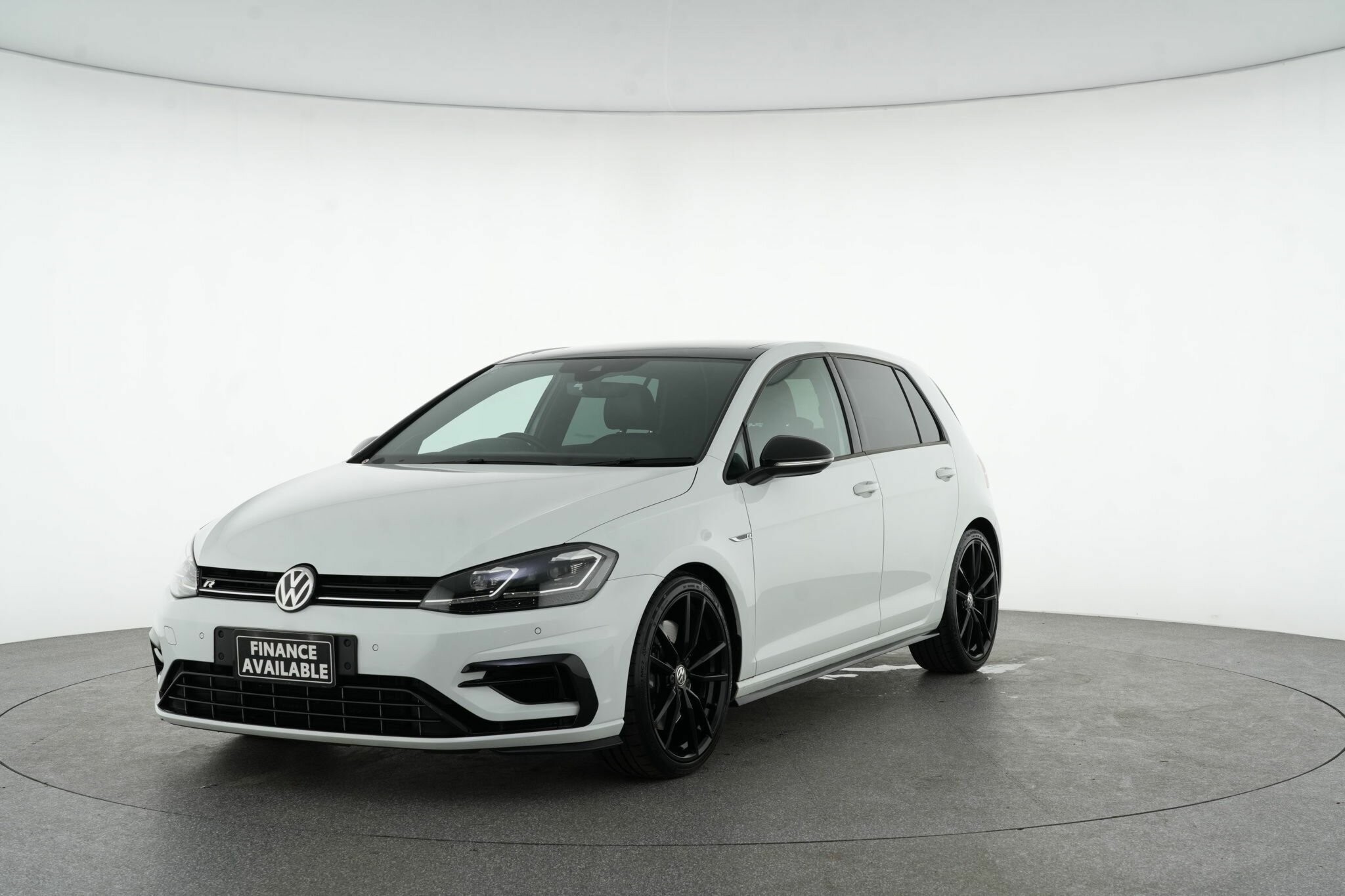 Volkswagen Golf image 4