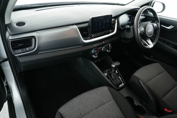https://vehicle-cdn.autoleague.cloud/30641_U513337_27.jpg