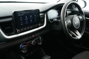 https://vehicle-cdn.autoleague.cloud/30641_U513337_28.jpg