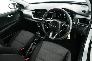 https://vehicle-cdn.autoleague.cloud/30641_U513339_15.jpg