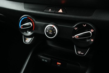 https://vehicle-cdn.autoleague.cloud/30641_U513339_22.jpg