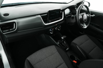https://vehicle-cdn.autoleague.cloud/30641_U513339_25.jpg