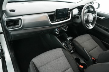 https://vehicle-cdn.autoleague.cloud/30641_U513340_24.jpg
