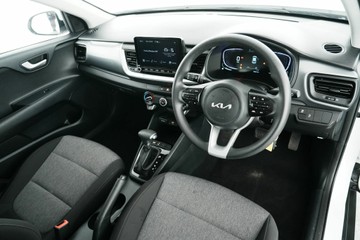 https://vehicle-cdn.autoleague.cloud/30641_U513341_12.jpg