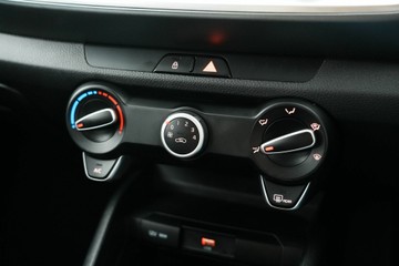 https://vehicle-cdn.autoleague.cloud/30641_U513341_20.jpg