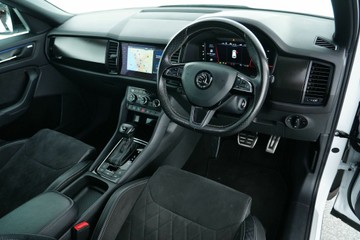 https://vehicle-cdn.autoleague.cloud/30641_U513351_16.jpg