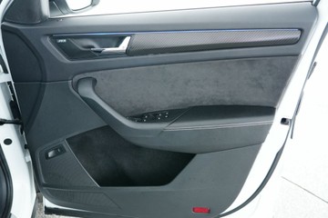 https://vehicle-cdn.autoleague.cloud/30641_U513351_17.jpg