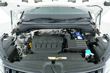 https://vehicle-cdn.autoleague.cloud/30641_U513351_31.jpg