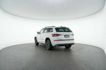 https://vehicle-cdn.autoleague.cloud/30641_U513351_5.jpg