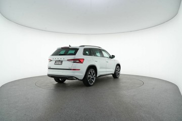https://vehicle-cdn.autoleague.cloud/30641_U513351_7.jpg