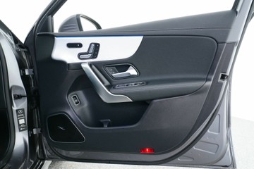 https://vehicle-cdn.autoleague.cloud/30641_U513353_18.jpg