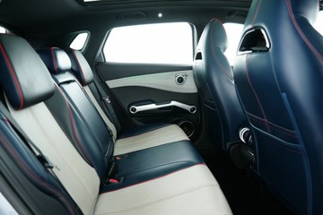 https://vehicle-cdn.autoleague.cloud/30641_U513356_14.jpg