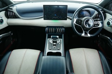 https://vehicle-cdn.autoleague.cloud/30641_U513356_15.jpg