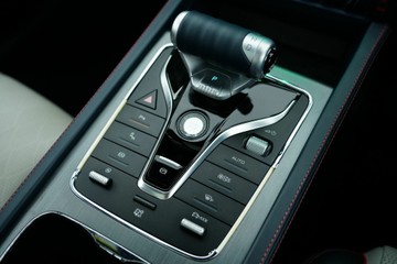 https://vehicle-cdn.autoleague.cloud/30641_U513356_26.jpg