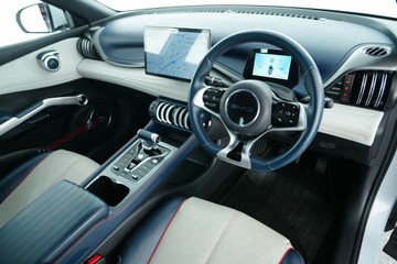 https://vehicle-cdn.autoleague.cloud/30641_U513357_17.jpg