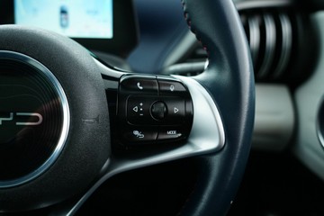 https://vehicle-cdn.autoleague.cloud/30641_U513357_21.jpg